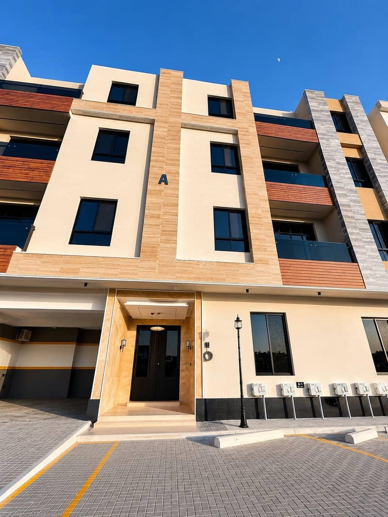 شقة للبيع بـ5 غرف في Al Yarmuk، الرياض مساحة 140 م²