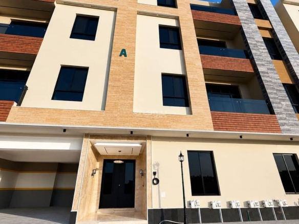 شقة للبيع بـ5 غرف في Al Yarmuk، الرياض مساحة 150 م²