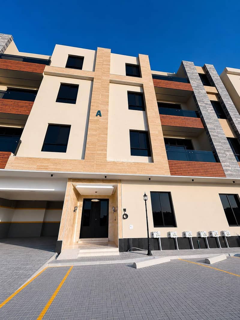 شقة للبيع بـ5 غرف في Al Yarmuk، الرياض مساحة 156 م²