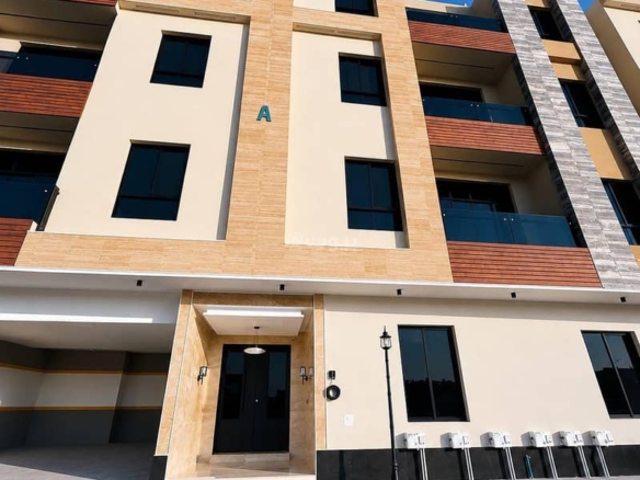 شقة للبيع بـ5 غرف في Al Yarmuk، الرياض مساحة 151 م²