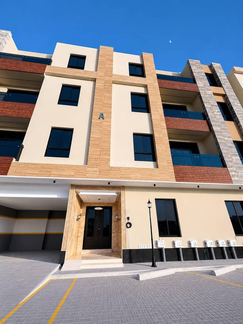 شقة للبيع بـ5 غرف في Al Yarmuk، الرياض مساحة 141 م²