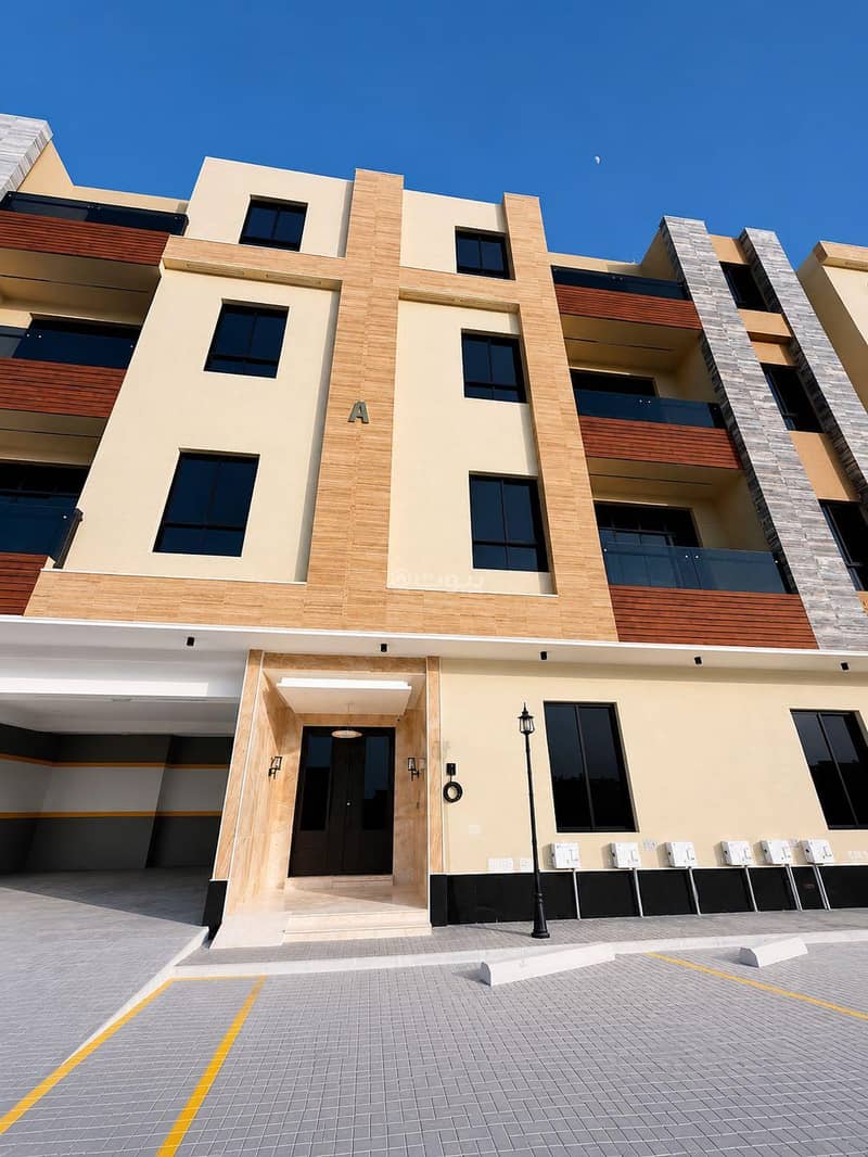 شقة للبيع بـ5 غرف في Al Yarmuk، الرياض مساحة 129 م²
