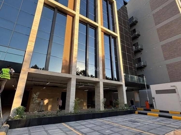 شقة للإيجار في البندرية، الخبر مع 6 غرف بمساحة 1024 م²