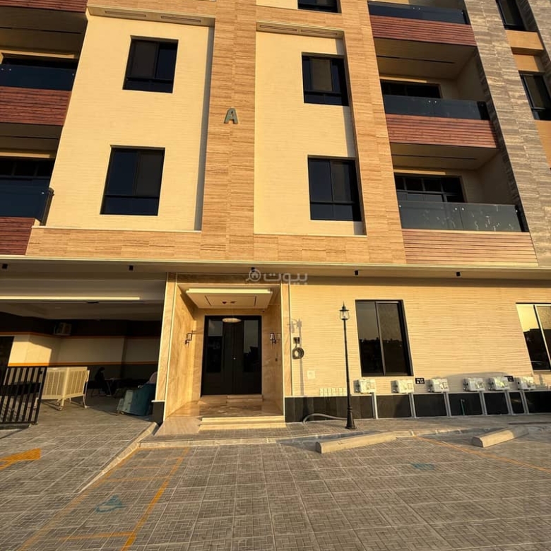 شقة للبيع بـ5 غرف في Al Yarmuk، الرياض مساحة 146 م²