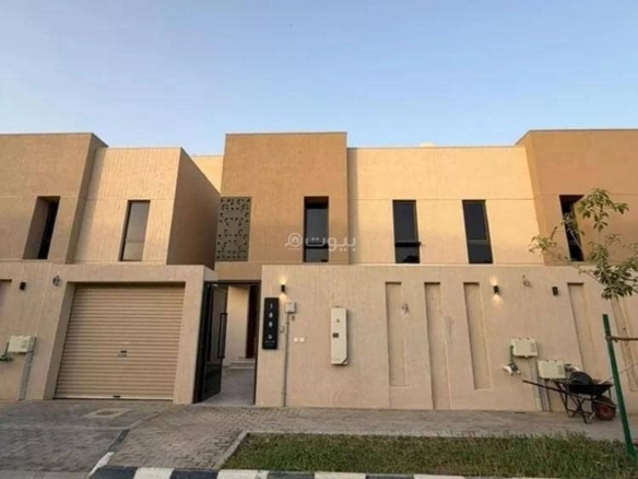 فيلا للإيجار في النرجس، الرياض مع 4 غرف بمساحة 310 م²