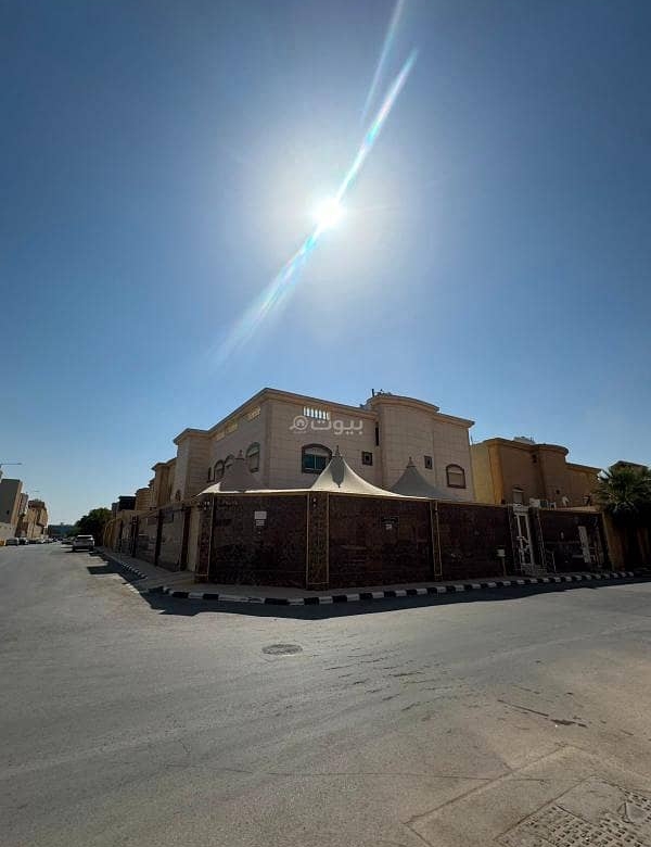 فيلا للبيع في الياسمين، الرياض مع 6 غرف بمساحة 745 م²