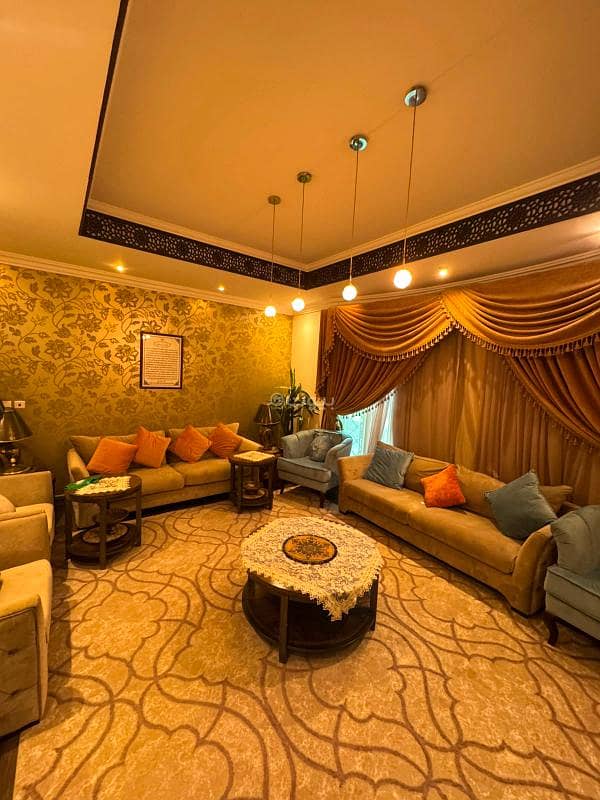 فيلا للبيع في الياسمين، الرياض مع 6 غرف بمساحة 745 م²