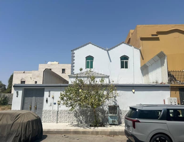 فيلا للبيع في البساتين، جدة مع 4 غرف بمساحة 269 م²