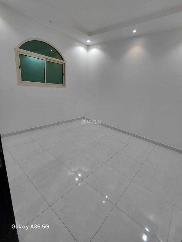 شقة للإيجار بـ4 غرف في Al Qirawan، الرياض مساحة 120 م²