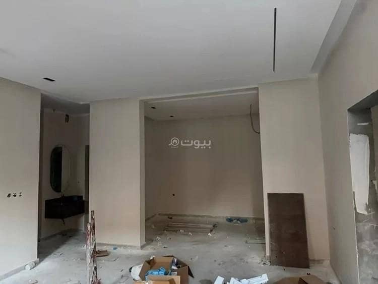 شقة للبيع بـ5 غرف في Al Itsalat Subdivision، الدمام مساحة 900 م²