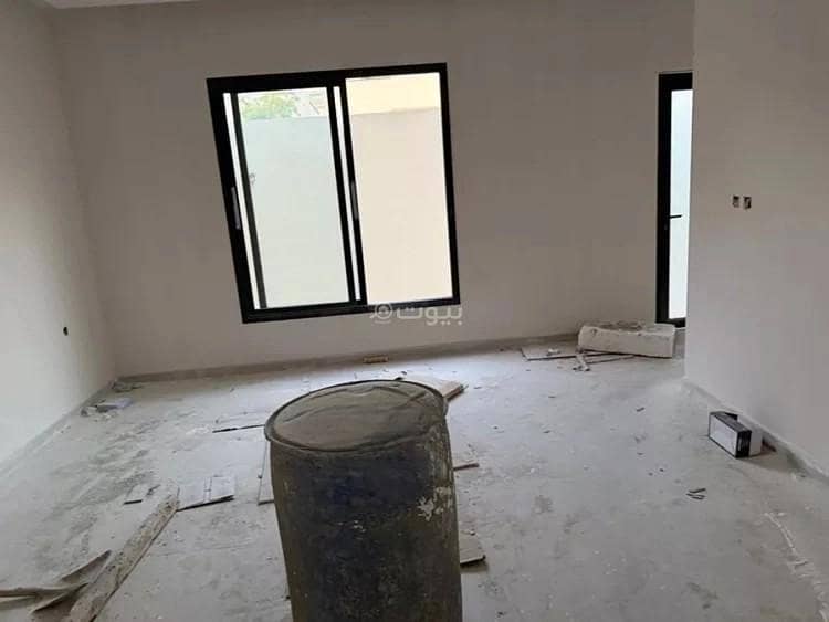 شقة للبيع بـ5 غرف في Al Itsalat Subdivision، الدمام مساحة 900 م²