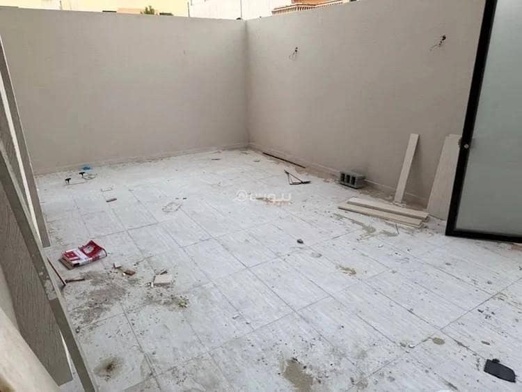 شقة للبيع بـ5 غرف في Al Itsalat Subdivision، الدمام مساحة 900 م²