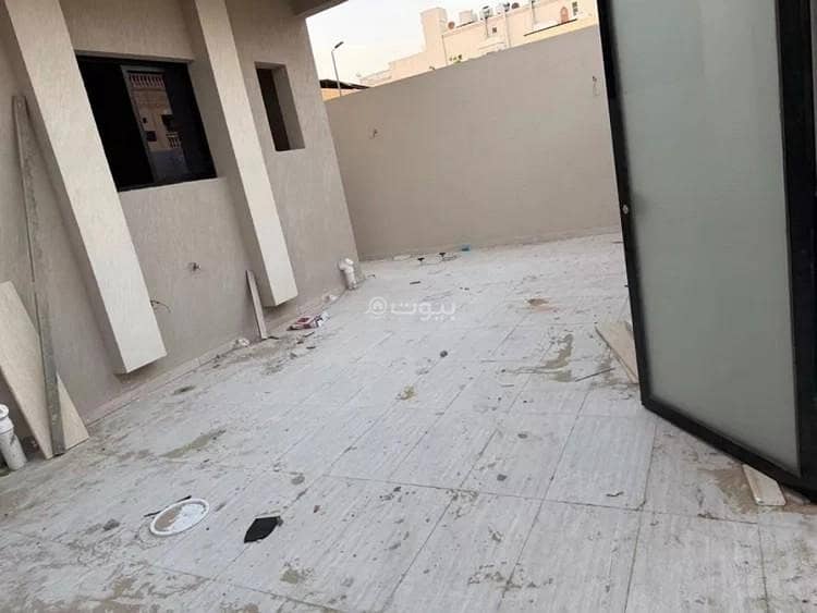 شقة للبيع بـ5 غرف في Al Itsalat Subdivision، الدمام مساحة 900 م²